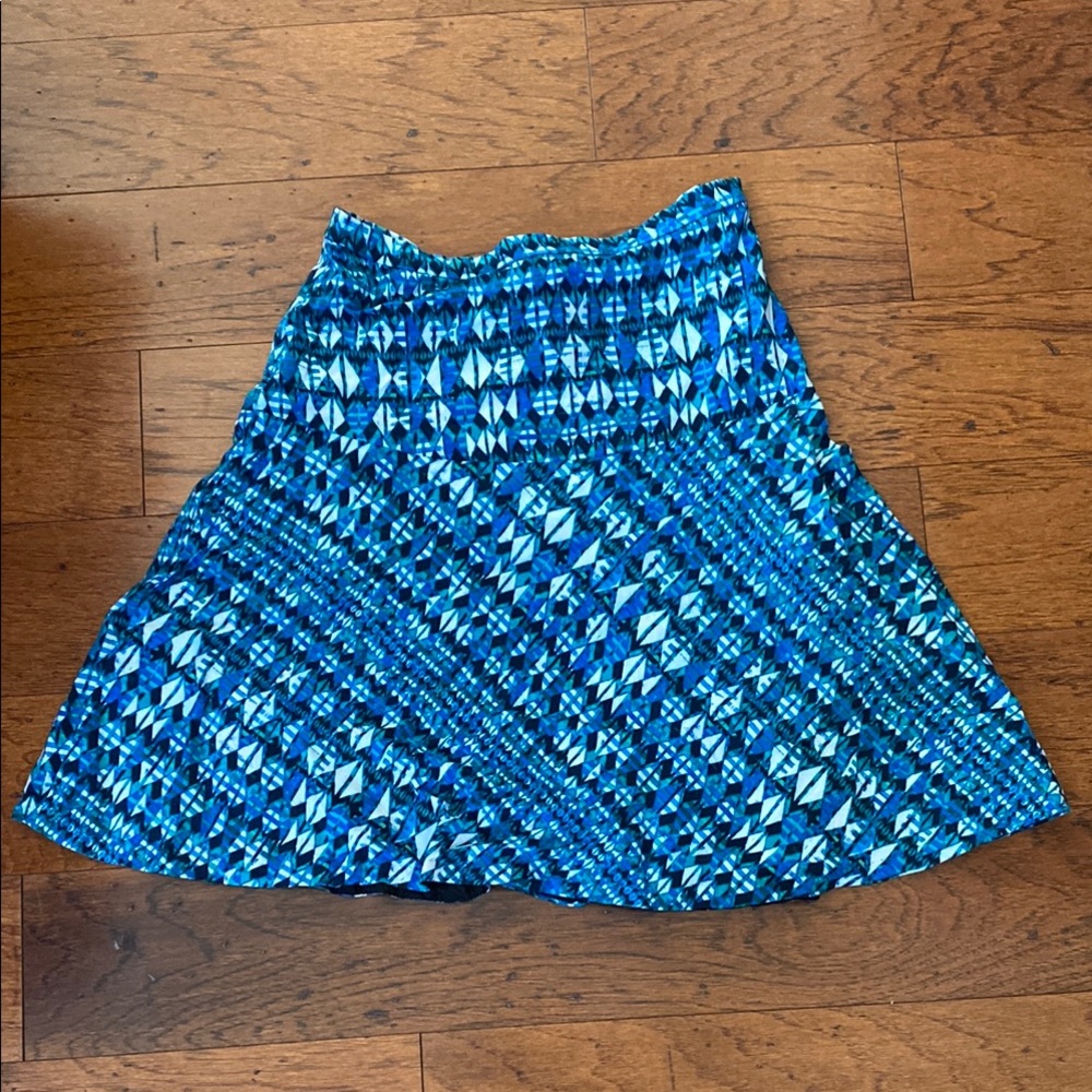 Nomatic Traders Rayon skirt- small